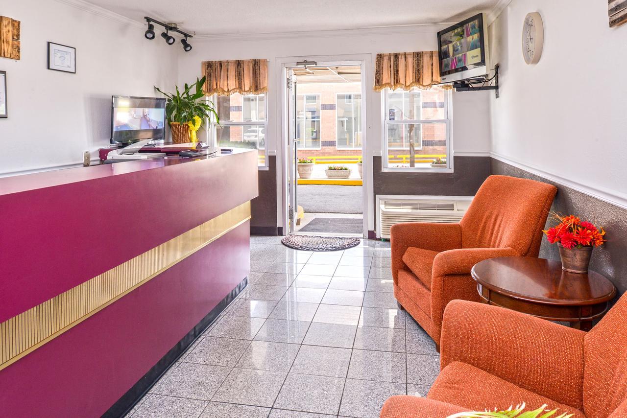 Country Garden & Suites-Benton Buitenkant foto