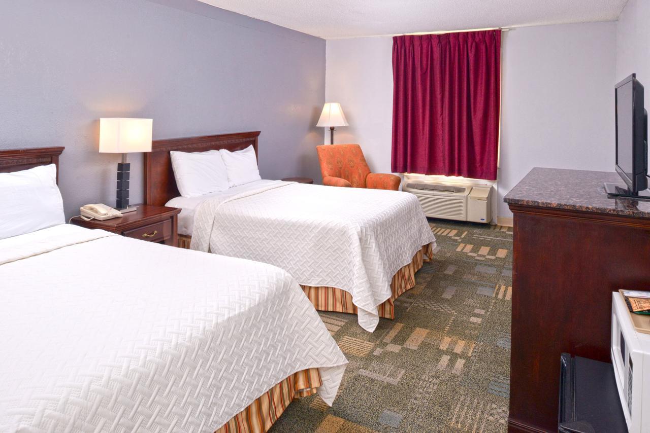 Country Garden & Suites-Benton Buitenkant foto