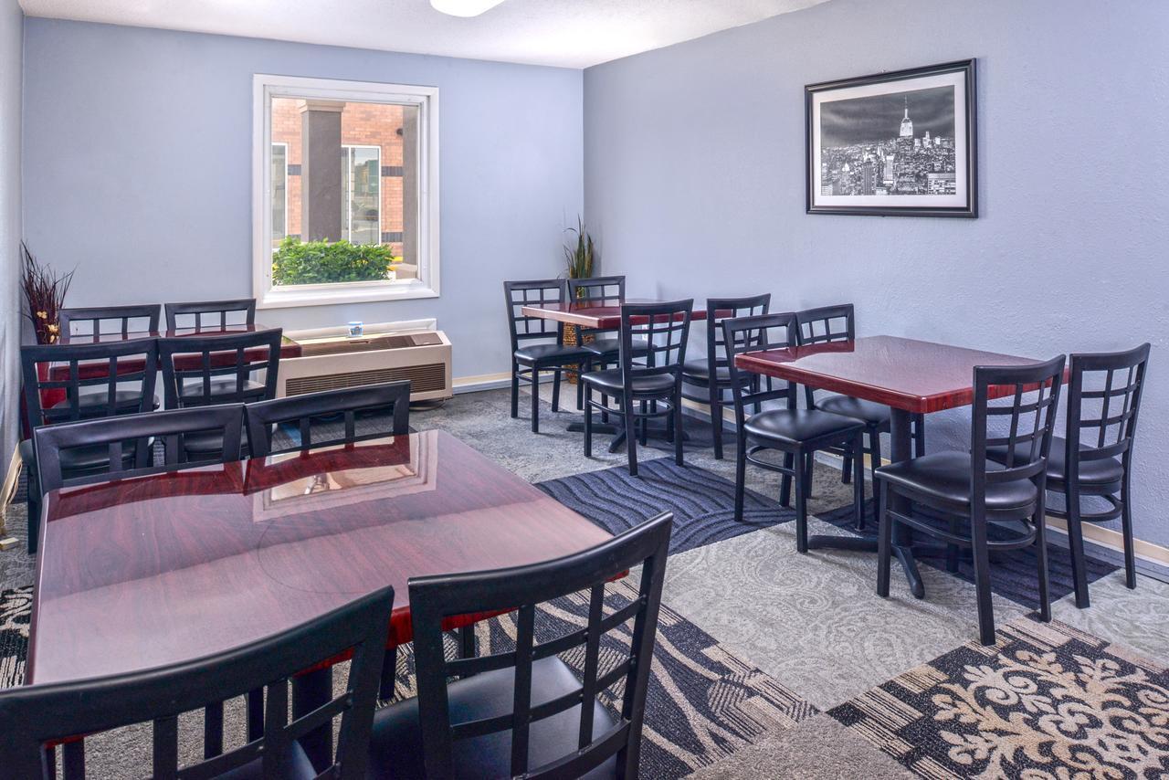 Country Garden & Suites-Benton Buitenkant foto